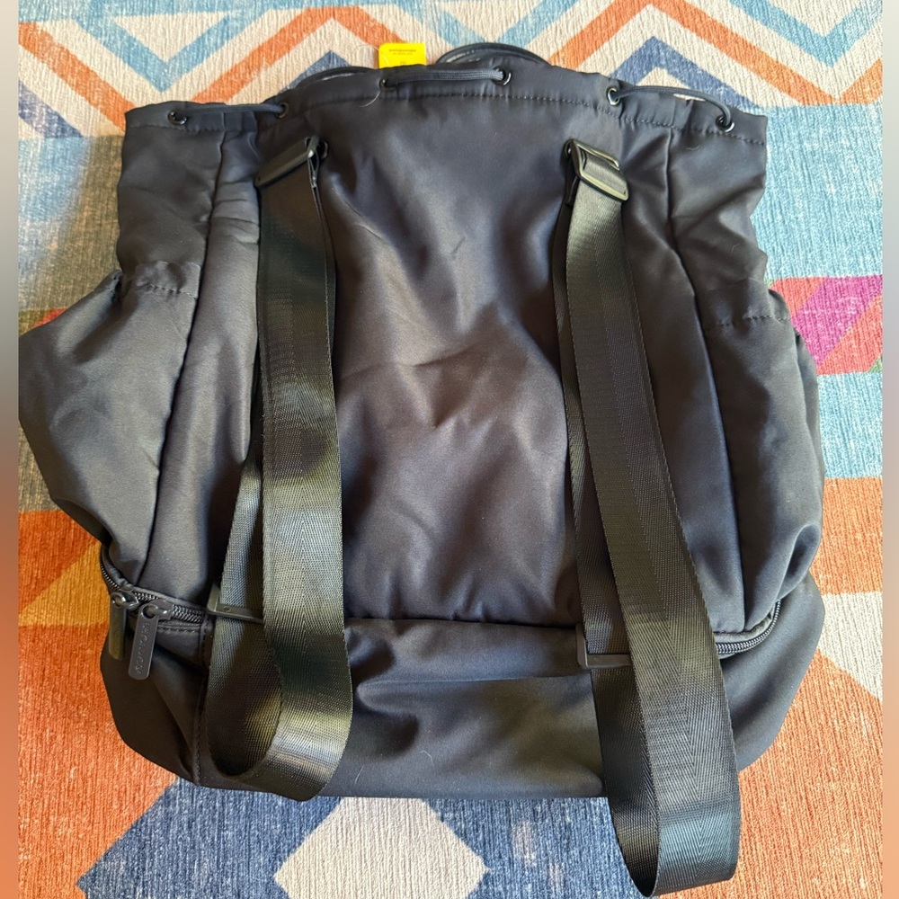 Beyond Yoga backpack - Picture 5 of 8